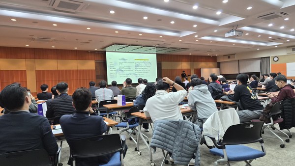 ▶ ‘2025 CAREIS 신제품 발표 & 유저 미팅’